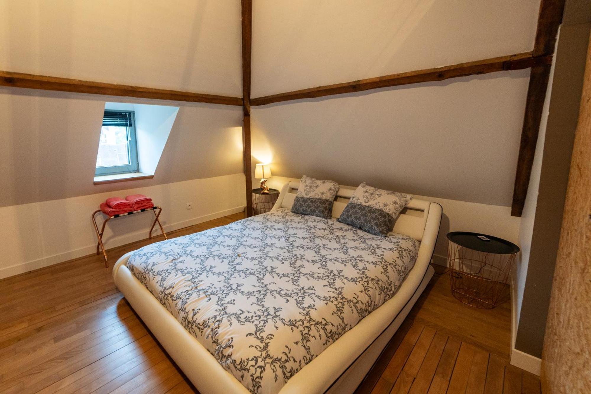 Les Etoiles Bed & Breakfast Tonnerre Exterior photo